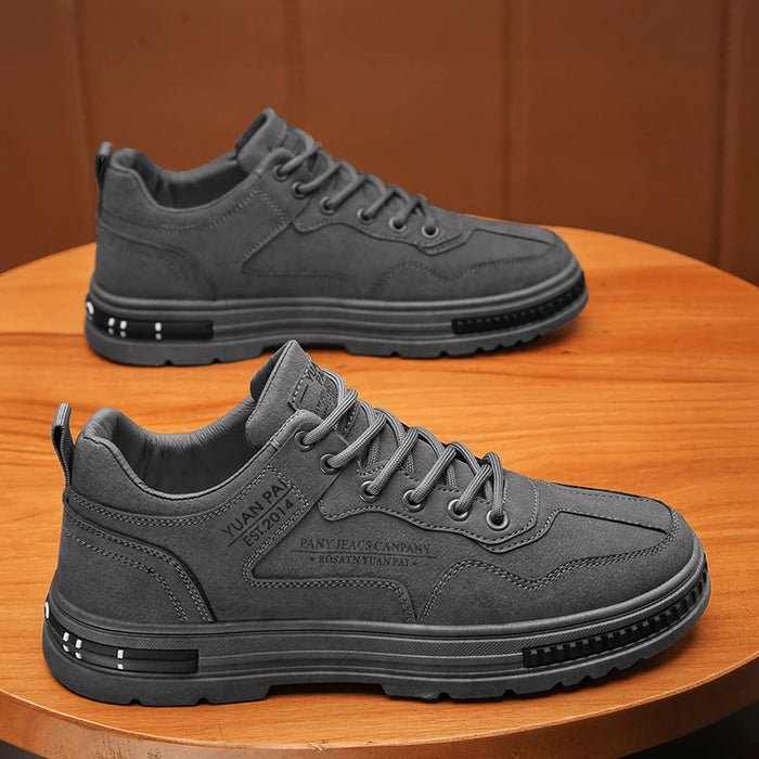 2025 new fashionable and trendy men's shoes